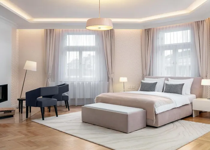 Revolucni Old Town Apartamento *